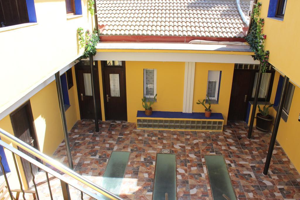 Pension Media Luna Andorra Ngoại thất bức ảnh